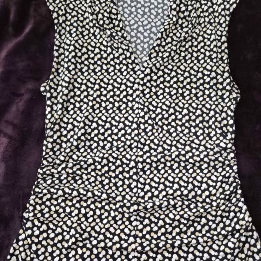 Women's Size Large Vince Camuto Brown & Tan Polka Dot V-Neck Blouse with Collar